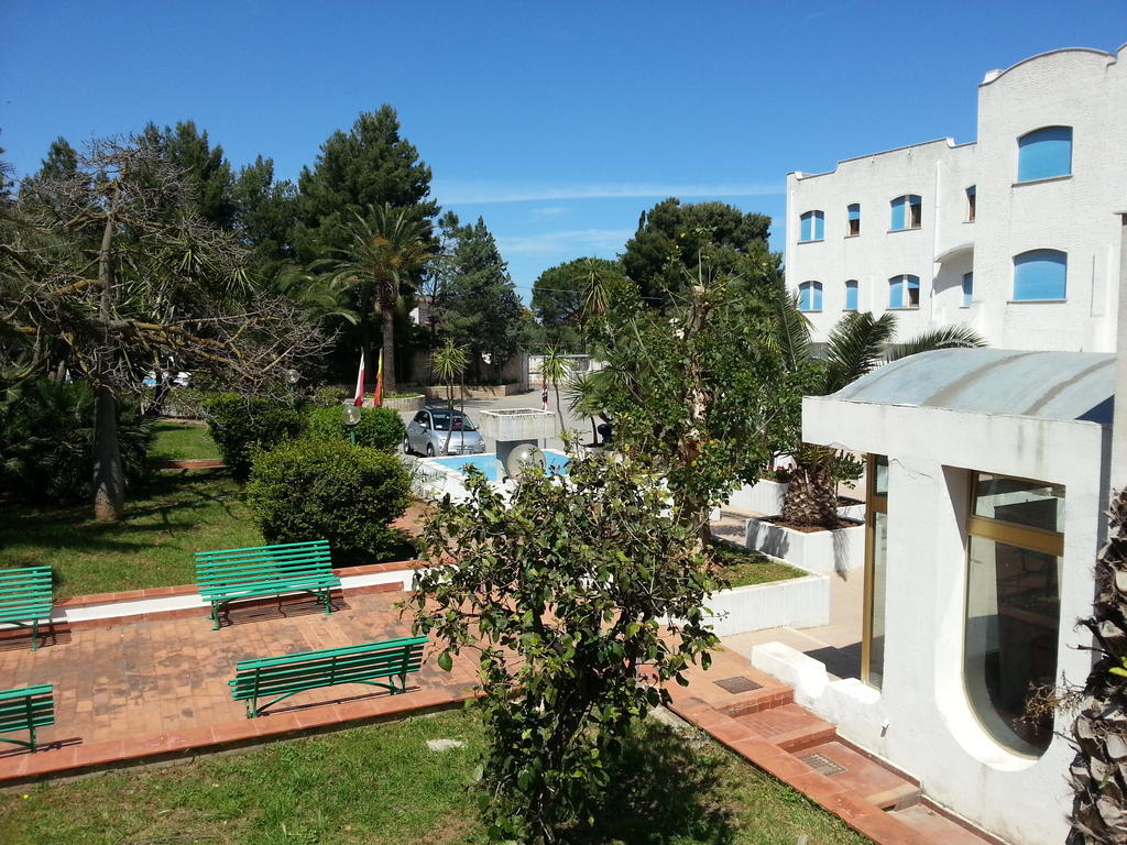 Hotel Azzolini Villagrazia Di Carini Exteriér fotografie